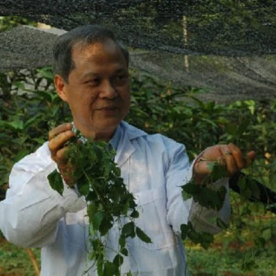 GS.TS. NGND  Phạm Thanh Kỳ.  Hành trình một đời cống hiến cho khoa học và sự nghiệp đào tạo Dược ở Việt Nam - Người gieo mầm tri thức và Tình Yêu Dược Liệu